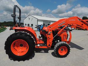 Tracteur à roues arrière Kubota LA764 Mini 4x4 d'occasion - Product Image 4