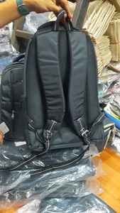 Sac à dos pour ordinateur portable moderne, durable et léger doublé de PVC Fermeture à glissière sécurisée - Product Image 2