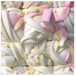 เศษโฟม PU สีขาวสะอาด นุ่ม เบา และเหมาะสำหรับการผลิตเบาะและที่นอน - Product Image 1