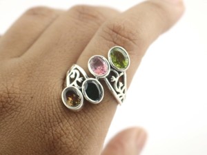 Anillo Apilable Hecho a Mano de Plata de Ley 925 con Gema Ovalada de Turmalina Multicolor para Joyería de Boda Unisex - Product Image 5