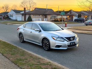 Nissan Altima 2018 Usado en Buen Estado, Tracción Delantera, 2.5 SV Sedán, Color Plata, Motor 2.5L de 179 HP, Transmisión Automática de 14 Velocidades, Gasolina - Product Image 5