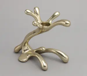 Candelabro de aluminio clásico de calidad superior Color dorado brillante Diseño de lujo Navidad Instyle Candelabro de metal - Product Image 3