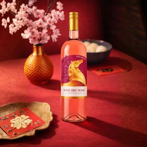 Fire Horse - Vino Rosato Secco |   Garnacha e Tempranillo 11% ABV 750ml |   Vino Rosato Spagnolo - Product Image 2