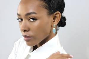 Elegantes Pendientes Largos de Aro con Marquise de Aguamarina, Hechos a Mano en Plata de Ley y Oro, Joyería Fina para Bodas y Fiestas - Product Image 3