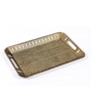 Elegante bandeja de servicio de oro perforado de METAL, perfecto té, café, aperitivos y postres, mejora la decoración de su hogar y casa de campo rústica - Product Image 1