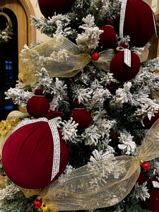 Boules de tissu de noël de fin d'année décoration suspendue couleur rouge boule de tissu de velours arbre de noël décor à la maison avec ruban blanc - Product Image 6