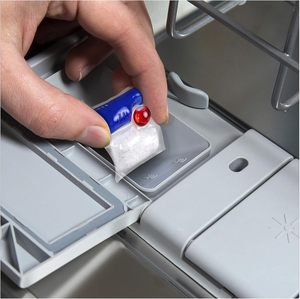 Tablettes lave-vaisselle Finish, Brillance Ultime Infinity, 160 tablettes (80 x 2 paquets), Parfum Frais, Nettoyage & Brillance, Détergent en tablettes Finish Quantum - Product Image 2