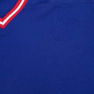 Maillot de hockey sur glace à col en V de haute qualité 100% polyester, respirant et brodé, fabriqué au Pakistan, personnalisable avec le nom de l'équipe - Product Image 4