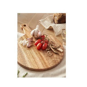 Tabla de cortar de madera redonda para el hogar o el restaurante, tabla de quesos de cocina y bloques de cortar usados - Product Image 1