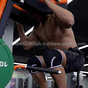 Coudière légère avec rembourrage anti-impact, doublure souple et sangles réglables offrant une sécurité et une durabilité maximales - Product Image 4