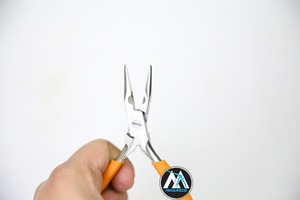 Alicates de punta de cadena de acero inoxidable de nueva condición con cortador Herramientas de logotipo personalizado para la fabricación de joyas - Product Image 3