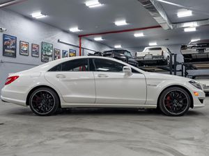 รถเบนซ์ Mercedes-Benz CLS 63 S AMG ปี 2014 สภาพดีเยี่ยม ราคาสุดคุ้ม พร้อมส่ง - Product Image 3