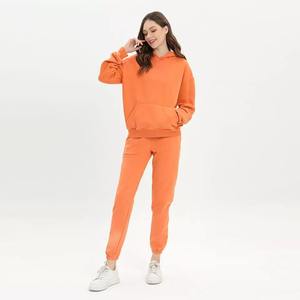 Chándal con capucha y cremallera recortada personalizada para mujer, chándal informal transpirable, conjunto de dos piezas que incluye sudadera, pantalones de chándal - Product Image 3