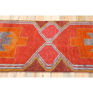 Tapis turc 3,37 x 12,3 pieds, tapis Herki vintage, tapis géométrique orange en laine - Product Image 3