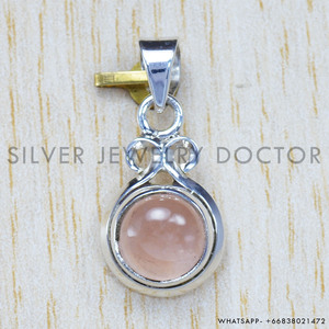 Colgante de Cuarzo Rosa Atemporal Plata de Ley 925 Artesanal Elaborado Con Anillo de Plata con Piedras Naturales - Product Image 1
