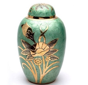 Urna Funeraria de Metal (Latón/Aluminio) con Grabado Esmaltado en Color Verde Hermoso para Cenizas Humanas de Adultos - Product Image 1