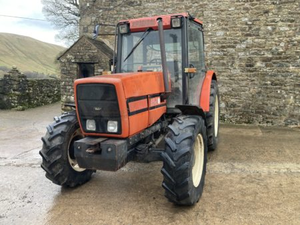 Tractor Agrícola Alemán Zetor PROXIMA CL 90 de 100HP Usado, con Peso de 3000kg - Product Image 3