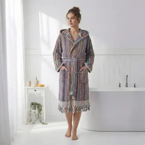 Albornoz Unisex de Lujo con Pompones, Tejido a Mano, de Algodón Turco, para Resort, Uso Todo el Año, Ropa de Dormir y de Estar por Casa, Verano, Suministrado por ODM, Turquía - Product Image 1