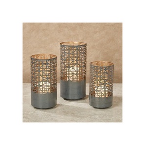 Porte-bougie personnalisé en fer martelé de couleur noire pour la décoration de la maison, offre spéciale - Product Image 1