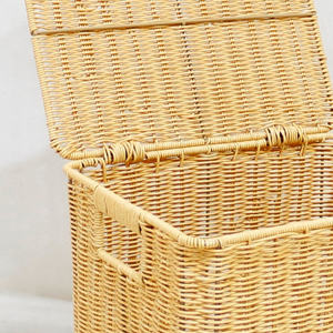 Panier à linge carré en plastique tissé Artex Dong Thap pour cuisine et salle de bain avec couvercle à charnières - Product Image 3