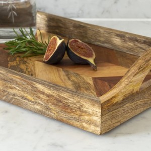 Plateau de service à chevrons en bois d'acacia et de manguier Plateau décoratif en bois avec poignées pour servir des boissons collations petit-déjeuner dans la cuisine - Product Image 2