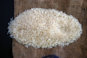 Riz Basmati blanc à grains longs, texture douce, qualité supérieure, idéal pour de multiples plats indiens, exportation directe d'Inde - Product Image 2