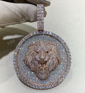 Nouvel arrivage de pendentif à breloque Hip Hop 3D Lion en disque pendentif visage de lion deux tons pendentif Moissanite en argent personnalisé pour femmes - Product Image 1