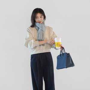 Women's Casual Eco-Friendly <b>Light</b> Knitted Pullover Quick Dry Fitness Style Short Sweatshirt Printed <b>Letter</b> Pattern Crystal - Product Image 4