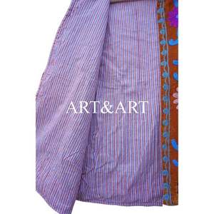 Chaqueta Acolchada Suzani de Invierno de la Mejor Calidad para Mujer, Ecológica, Transpirable, de Secado Rápido, 100% Algodón, Bordado Floral, Personalizable - Product Image 4