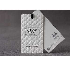 Étiquettes suspendues en papier d'emballage personnalisées pour vêtements de mode / Étiquettes d'affichage de décoration / Organisation de la vente au détail professionnelle 2026 - Product Image 4