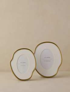 <b>Iron</b> Customizable Trendy Eco-Friendly <b>Lightweight</b> Home Office Hotel Decorative Oval Photo Frame with Horizontal Rectangle Design - Product Image 2