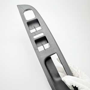 1K4868049C Bisel del interruptor de ventana y manija de puerta delantera izquierda negra para Golf V Jetta Passat - Product Image 3