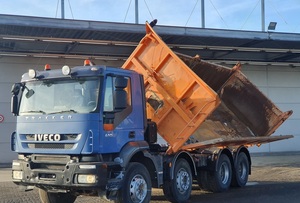 Camión Volquete Iveco Trakker AD340T41 8X4 2010, Manual - Product Image 2