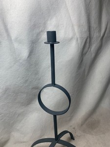 Portavelas de metal de hierro antiguo con hermosos patrones artísticos Estructura duradera para decoraciones y acentos de decoración del hogar - Product Image 6