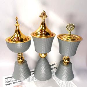 Quemador de incienso aromático ecológico de Dubái musulmán de estilo contemporáneo para decoración de fiesta en casa Bakhoor de mano Metal árabe - Product Image 2