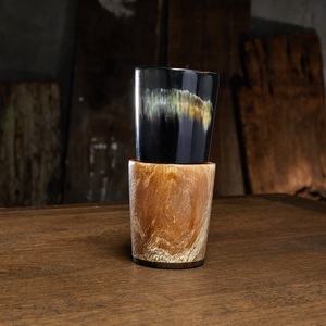 Verre à liqueur court en corne de buffle véritable fait à la main tasse en corne indienne tendance naturelle pour vin et bière tasse en corne à boire de taille personnalisable - Product Image 2