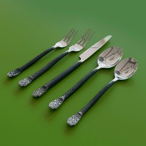 Juego de Cubiertos de Madera Negra Martillada, Ecológico, de Lujo, con Detalles Ornamentales en Espiral para 4 Personas, Estilo Gótico - Product Image 2