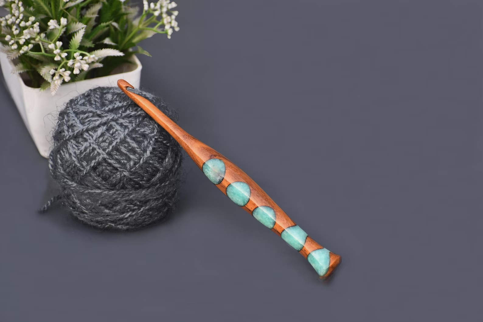 สีน้ำตาล