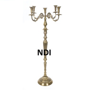 Bougeoir à 4 bras en métal et verre Article décoratif fait à la main pour la décoration de restaurant d'hôtel de mariage Finition nickelée - Product Image 3