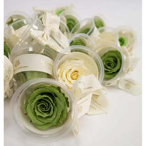 Mini Têtes de Roses Éternelles Naturelles – Lot de 4 Roses Préservées pour Cadeaux de Fête des Mères et de la Saint-Valentin - Product Image 5