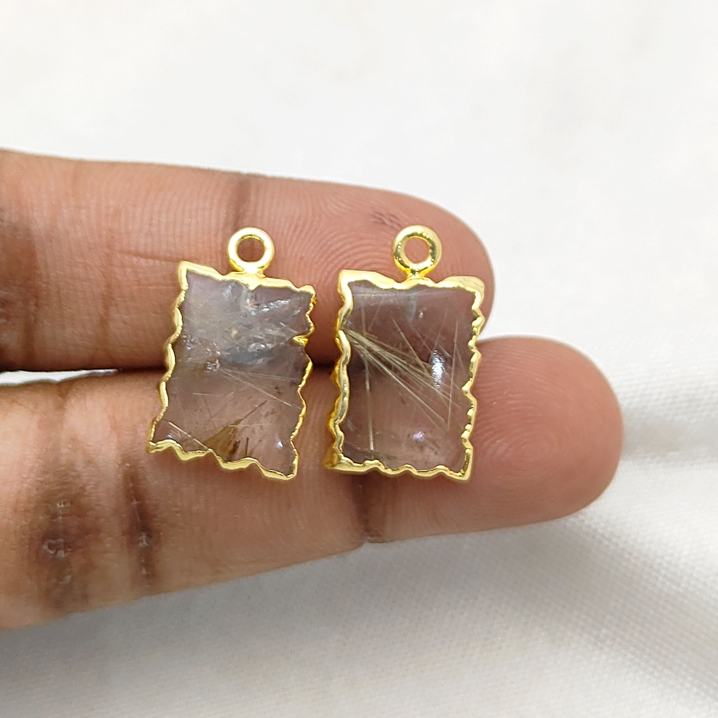 โกลเด้น รูไทล์