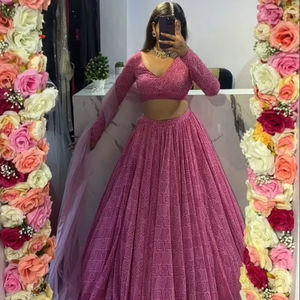 Lehenga ล่าสุดที่สวยงามพร้อมพิมพ์ลายดอกไม้ที่สวยงาม - Product Image 1