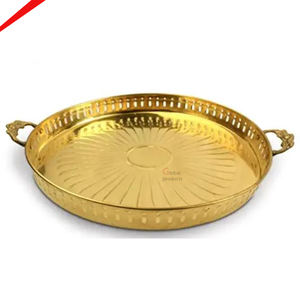Plateau de service design en aluminium doré à l'aspect royal pour le restaurant et le bar de l'hôtel - Product Image 2