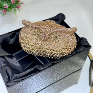 Pochette de soirée en PU avec perles de cristal étincelantes, sac à main de mariée pour fête, mode féminine, strass, vente en gros Inde - Product Image 4