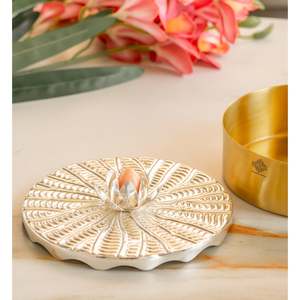 Boîte cadeau décorative en forme de lotus, plaquée argent, pour le salon ou la présentation de bijoux - Product Image 3