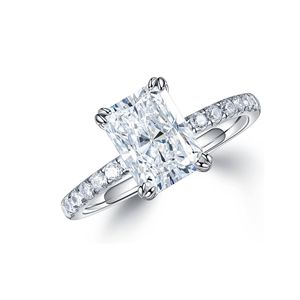 Bagues Moissanite 2ct Radiant Cut pour femmes, Bagues en diamant créées par laboratoire de clarté VVS1 Or blanc 14K Vermeil Double ClawMoissanite - Product Image 4
