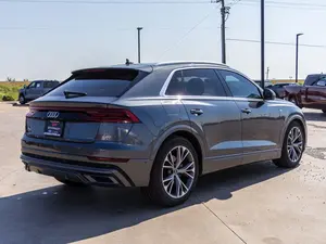 Usado 2023 Audi Q8 55 Premium Plus - Product Image 3