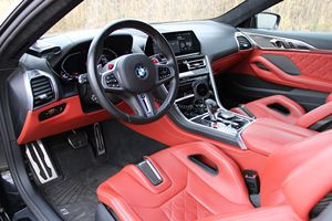 2022 M8 Competition Coupé, 617 hp, V8 biturbo, tracción total, paquete exterior M Carbon, sin modificar - Product Image 5