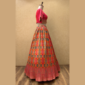 Lehenga en soie Banarasi des tons rose et orange les plus exigeants avec broderie Zari classique Parfait pour toutes les fonctions fournies par l'Inde - Product Image 5