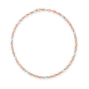 Chaîne en or pour homme Opulent Twist avec accents de diamants et de perles, style religieux tendance, idéale pour un mariage, une fiançailles, un anniversaire, une fête ou comme cadeau. - Product Image 3